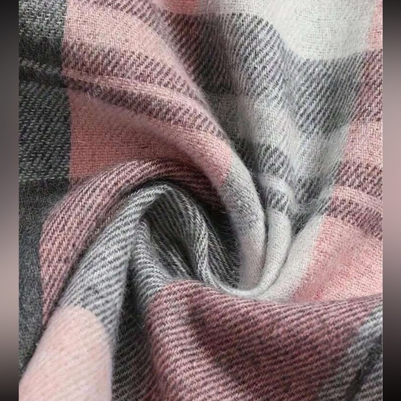 Pink & Gray Plaid Button Down Flannel XL - Picture 2 of 3